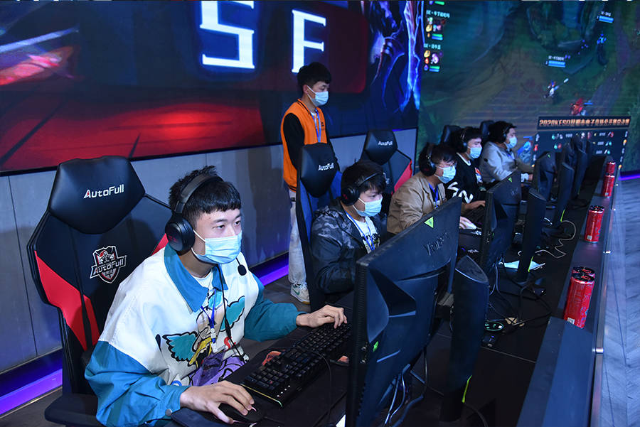 队带来了诸 队带来了诸