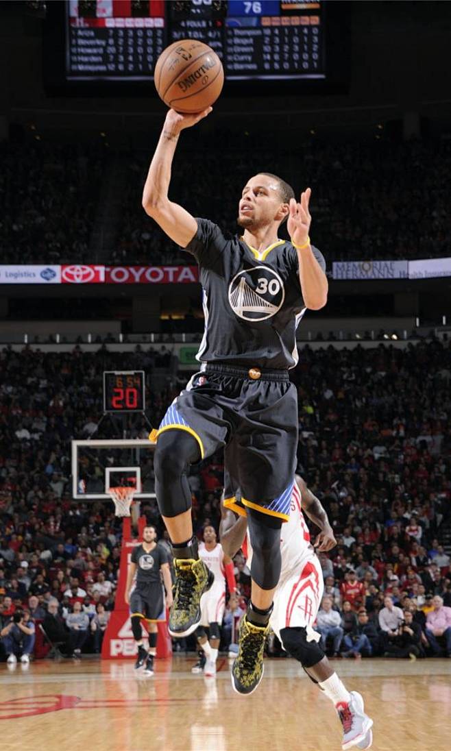 通过与其他 通过与其他