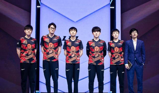 在这场无与 在这场无与